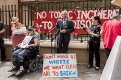 Luke Foley speaks at No Incinerator rally